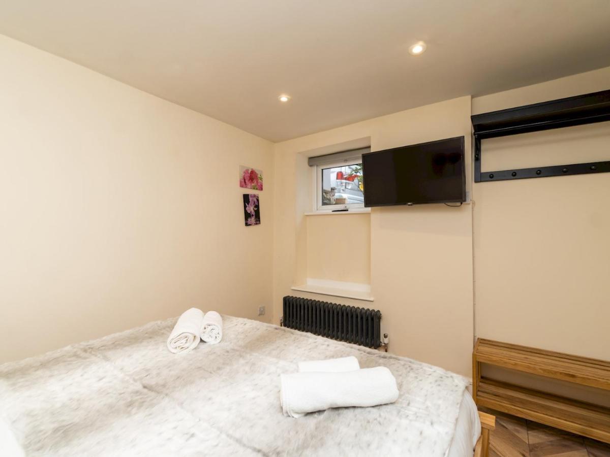 Pass The Keys Lovely 1 Bed Apartment With Free Parking Bath Exterior foto