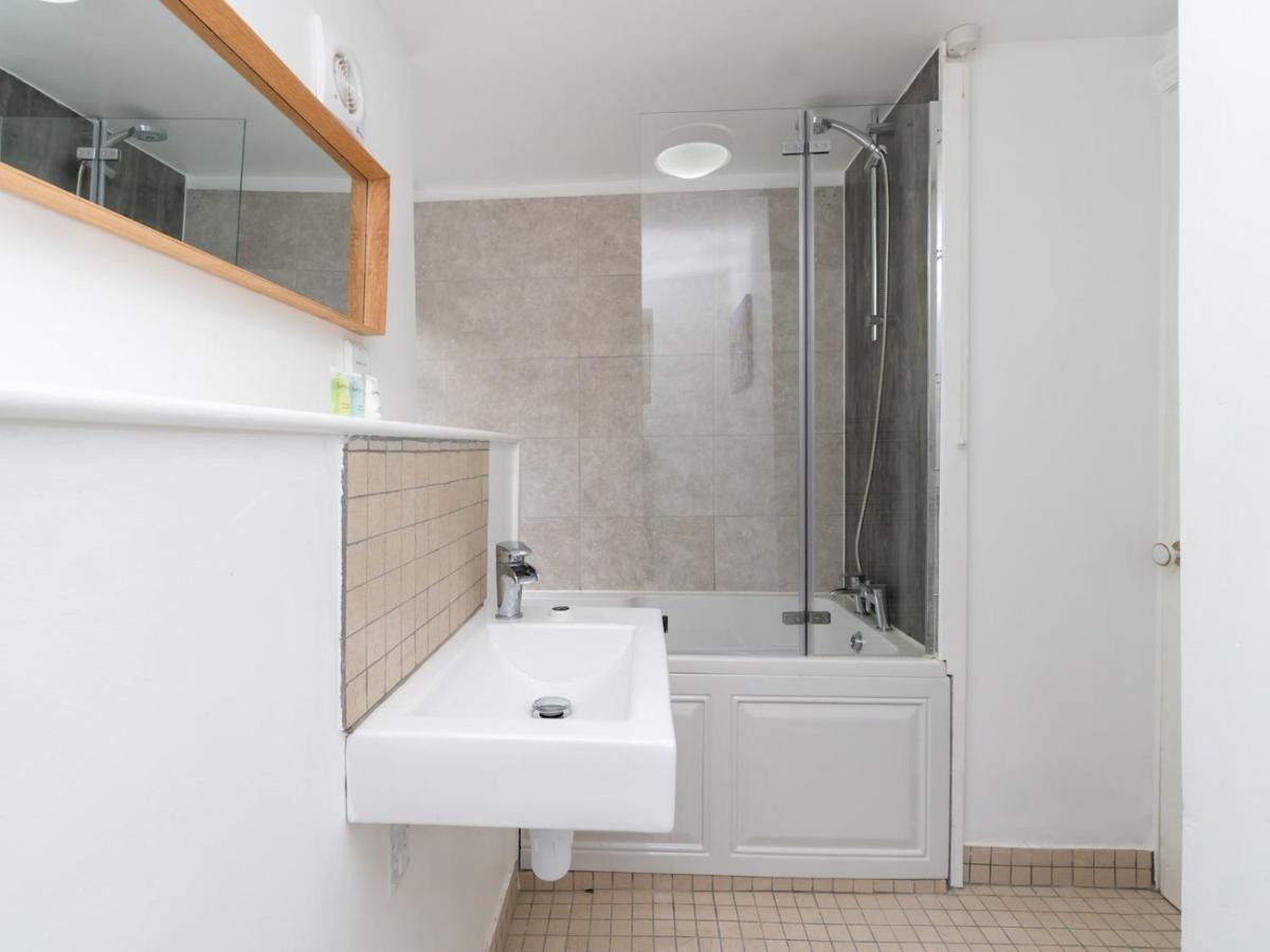 Pass The Keys Lovely 1 Bed Apartment With Free Parking Bath Exterior foto